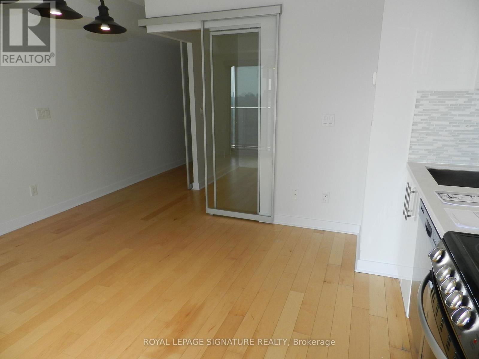 1608 - 58 ORCHARD VIEW BOULEVARD Image 9