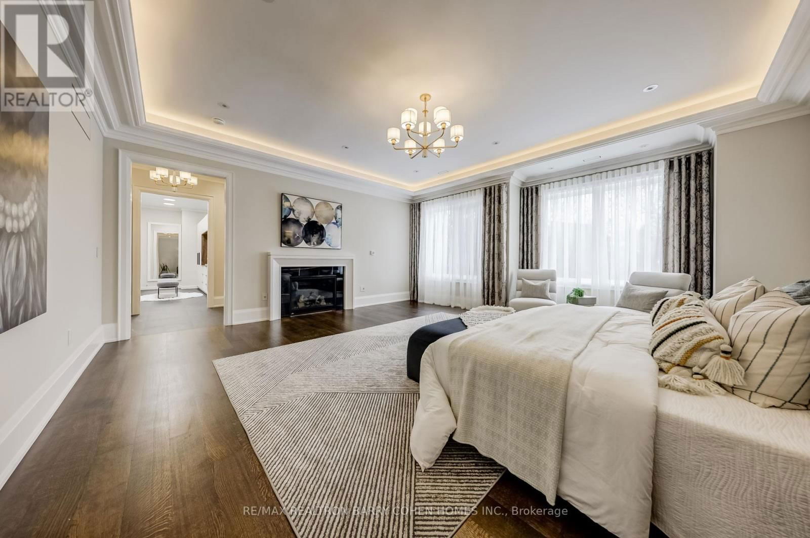 189 OLD YONGE STREET Image 18