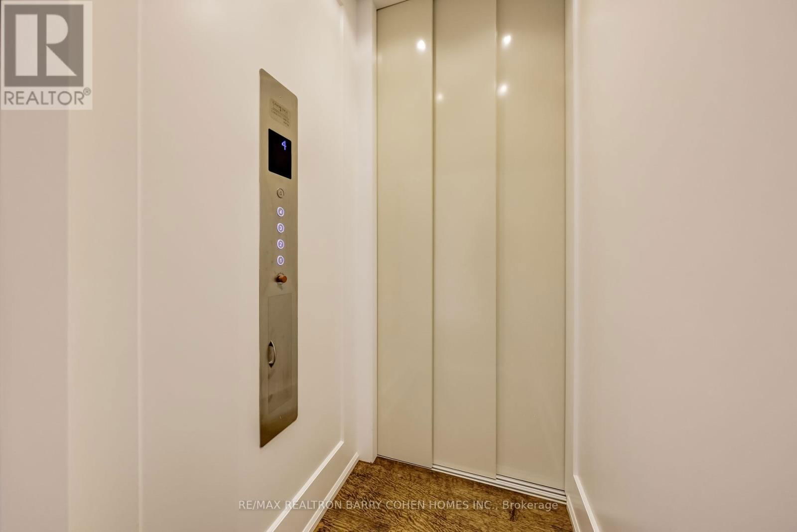 189 OLD YONGE STREET Image 22