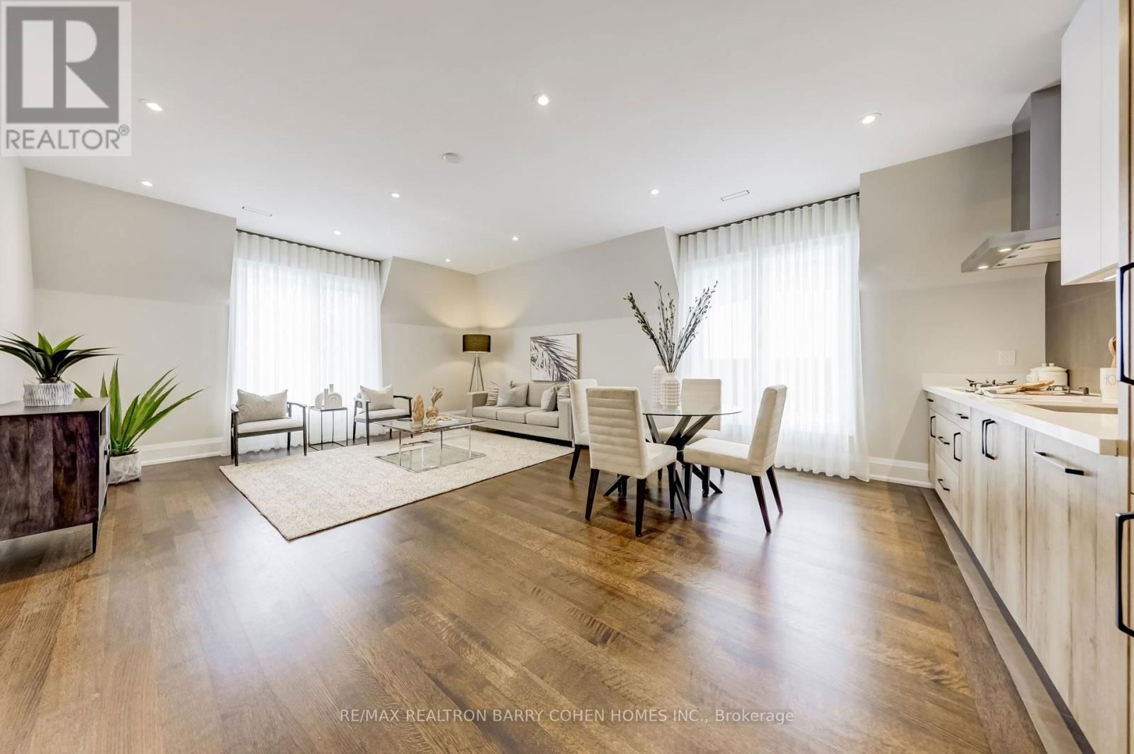 189 OLD YONGE STREET Image 26