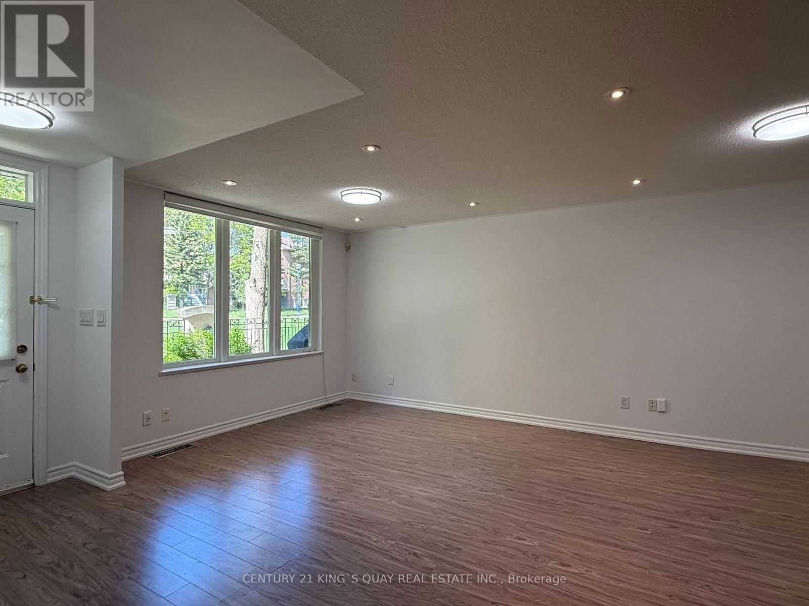 730 GRANDVIEW WAY Image 4