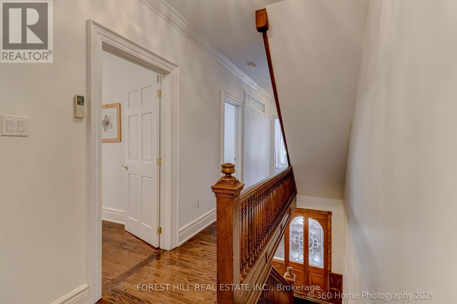 379 HURON STREET Image 15