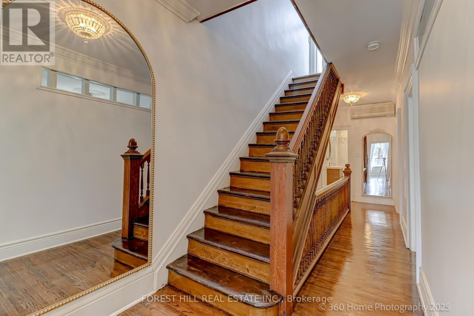 379 HURON STREET Image 20