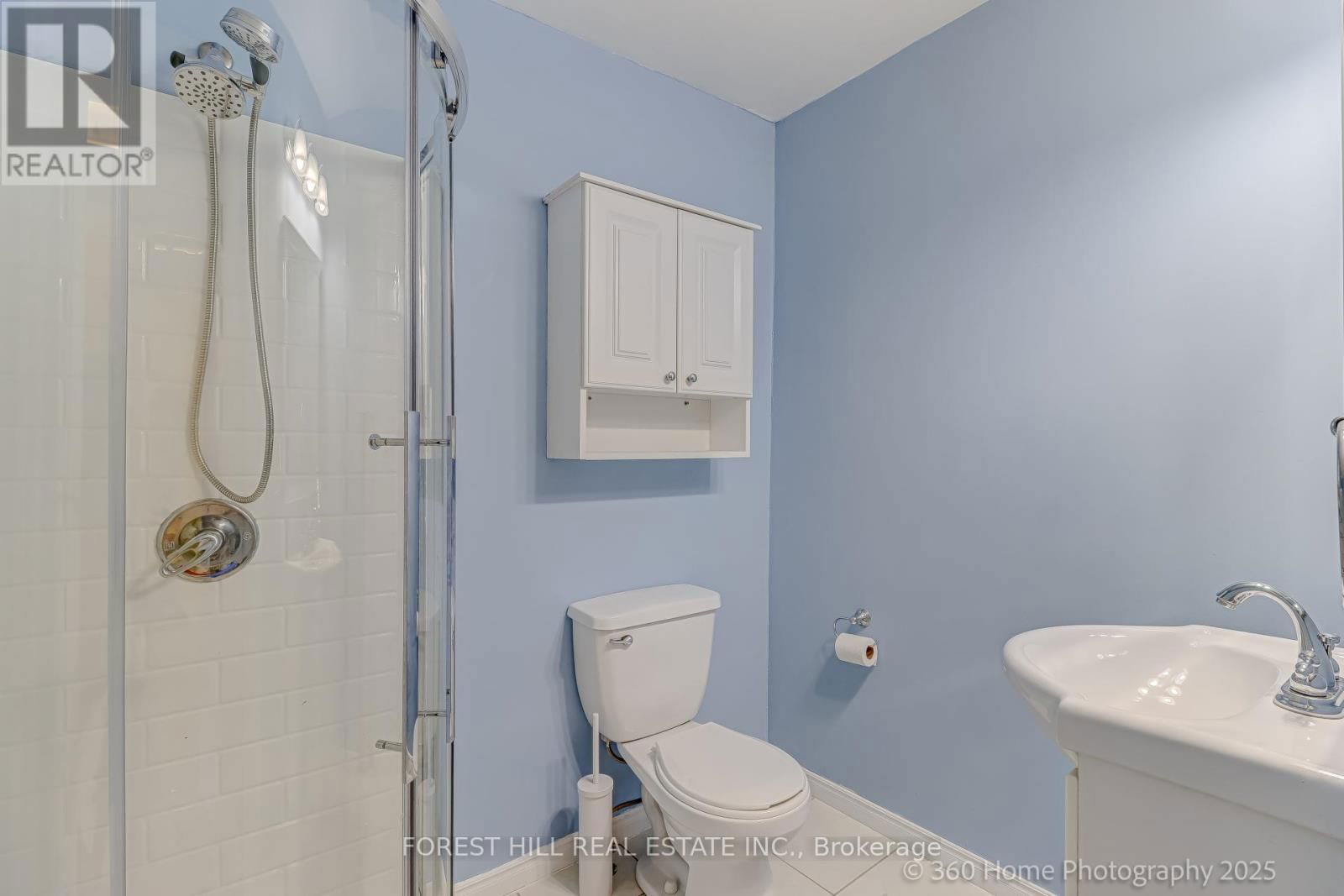 379 HURON STREET Image 34