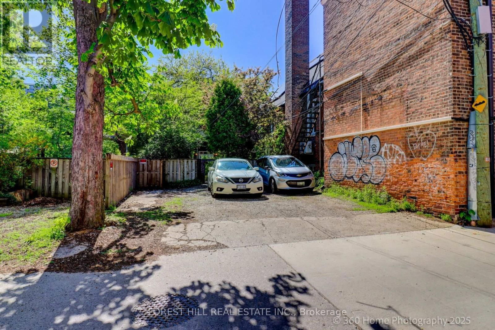 379 HURON STREET Image 40