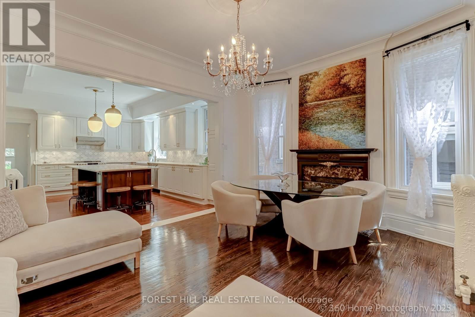 379 HURON STREET Image 8