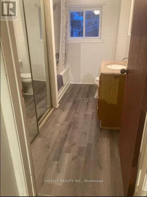 room #3 - 662 DUNDAS STREET WEST Image 10