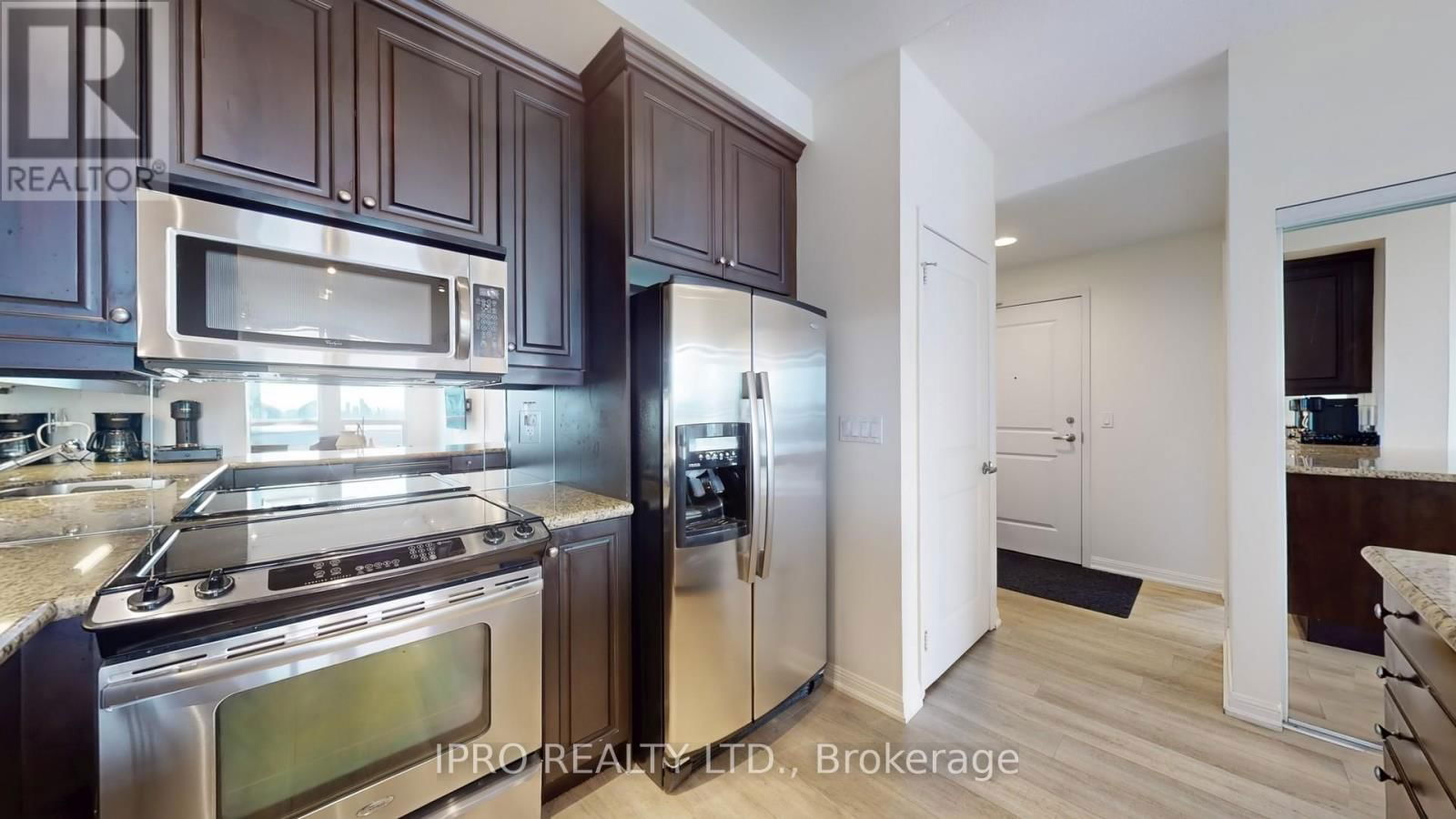 2707 - 628 FLEET STREET Image 14