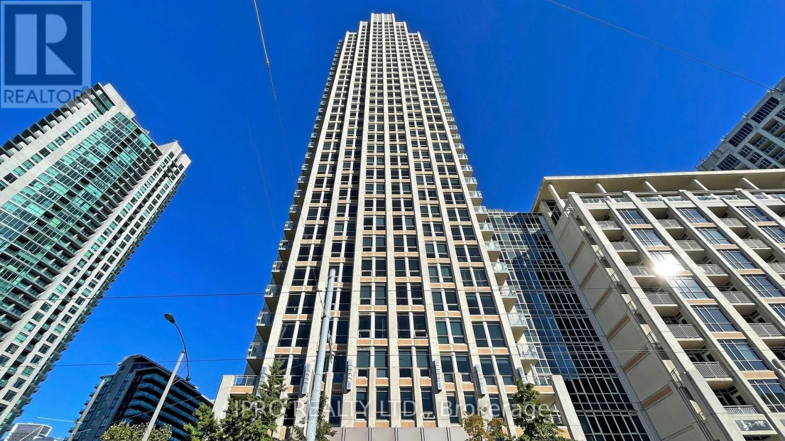 2707 - 628 FLEET STREET Image 2
