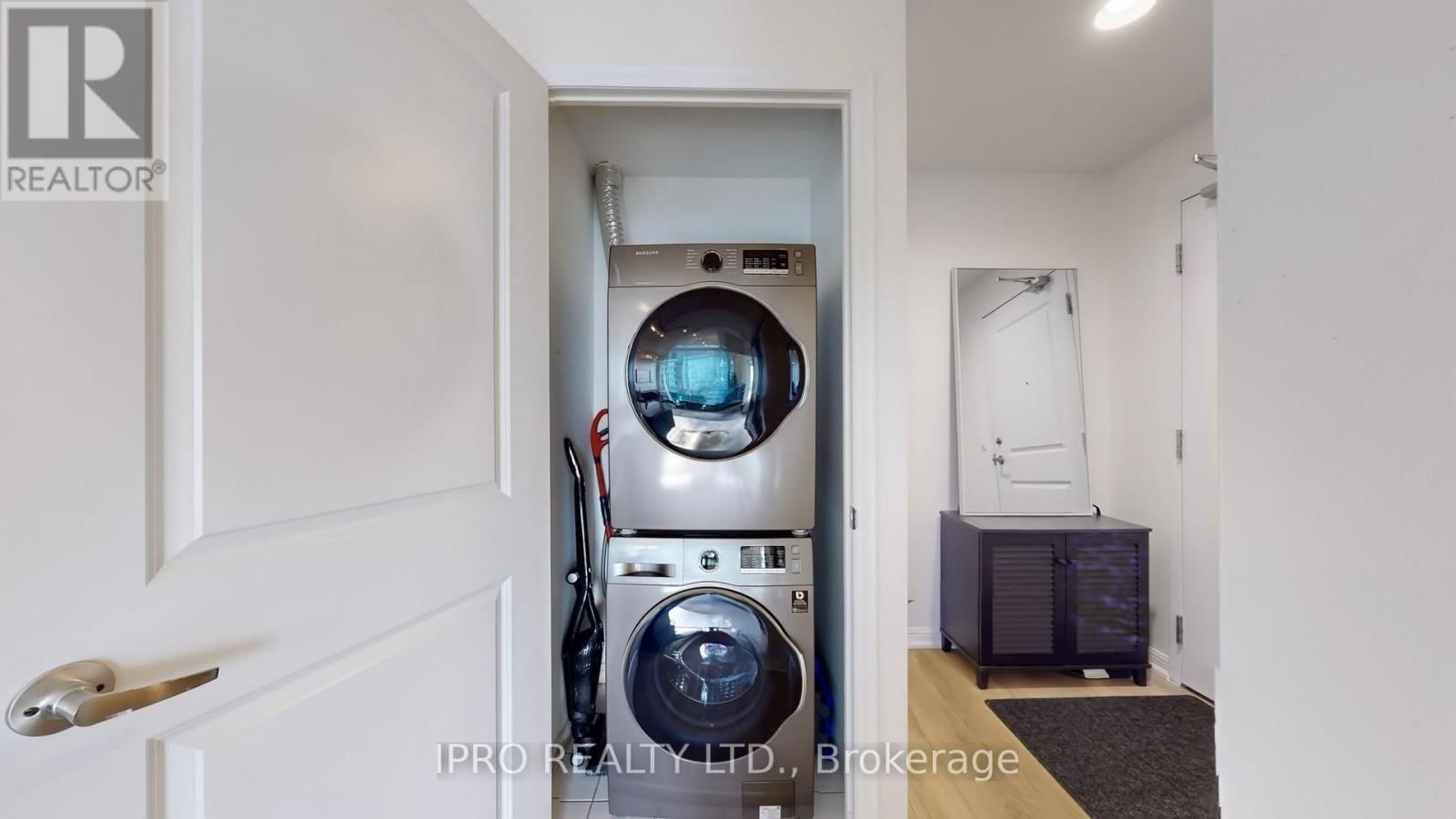 2707 - 628 FLEET STREET Image 31
