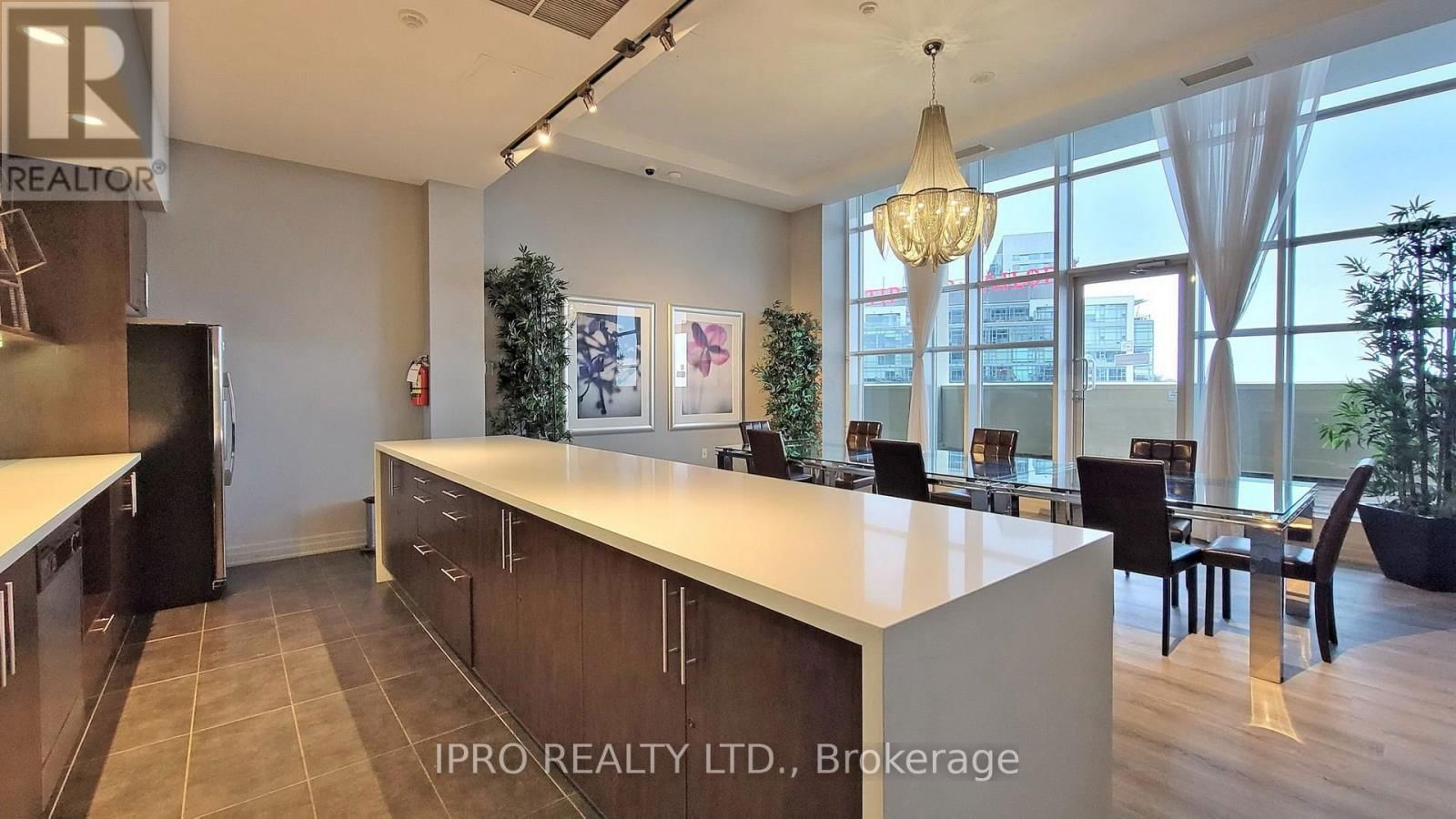 2707 - 628 FLEET STREET Image 35