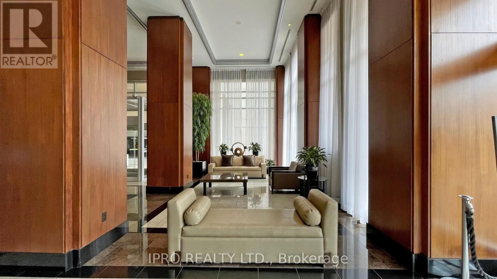 2707 - 628 FLEET STREET Image 4