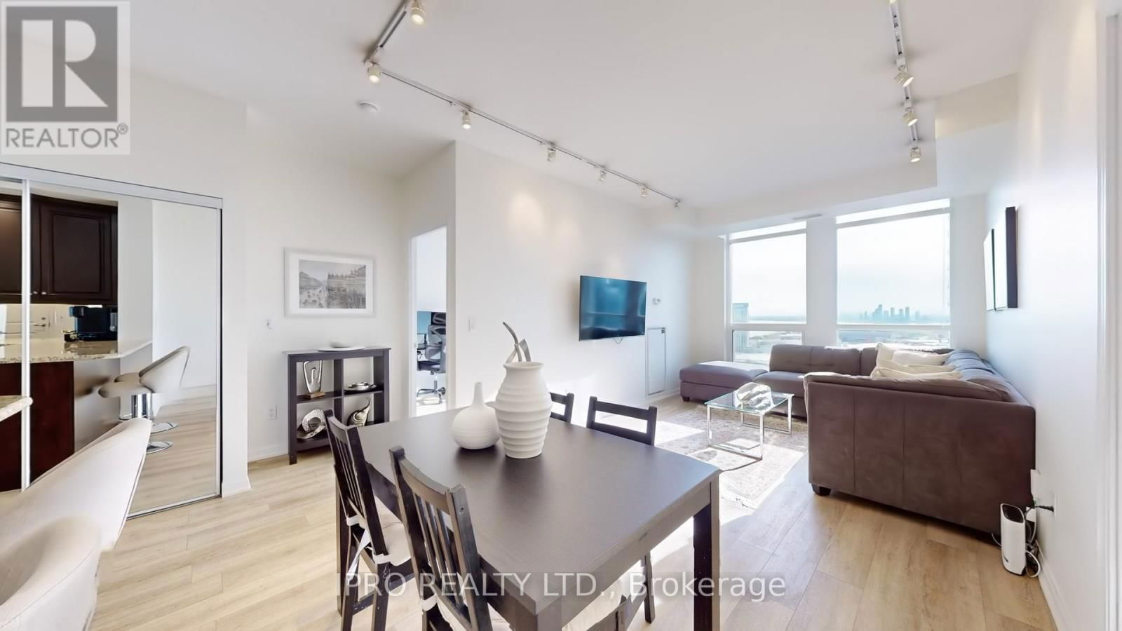 2707 - 628 FLEET STREET Image 6