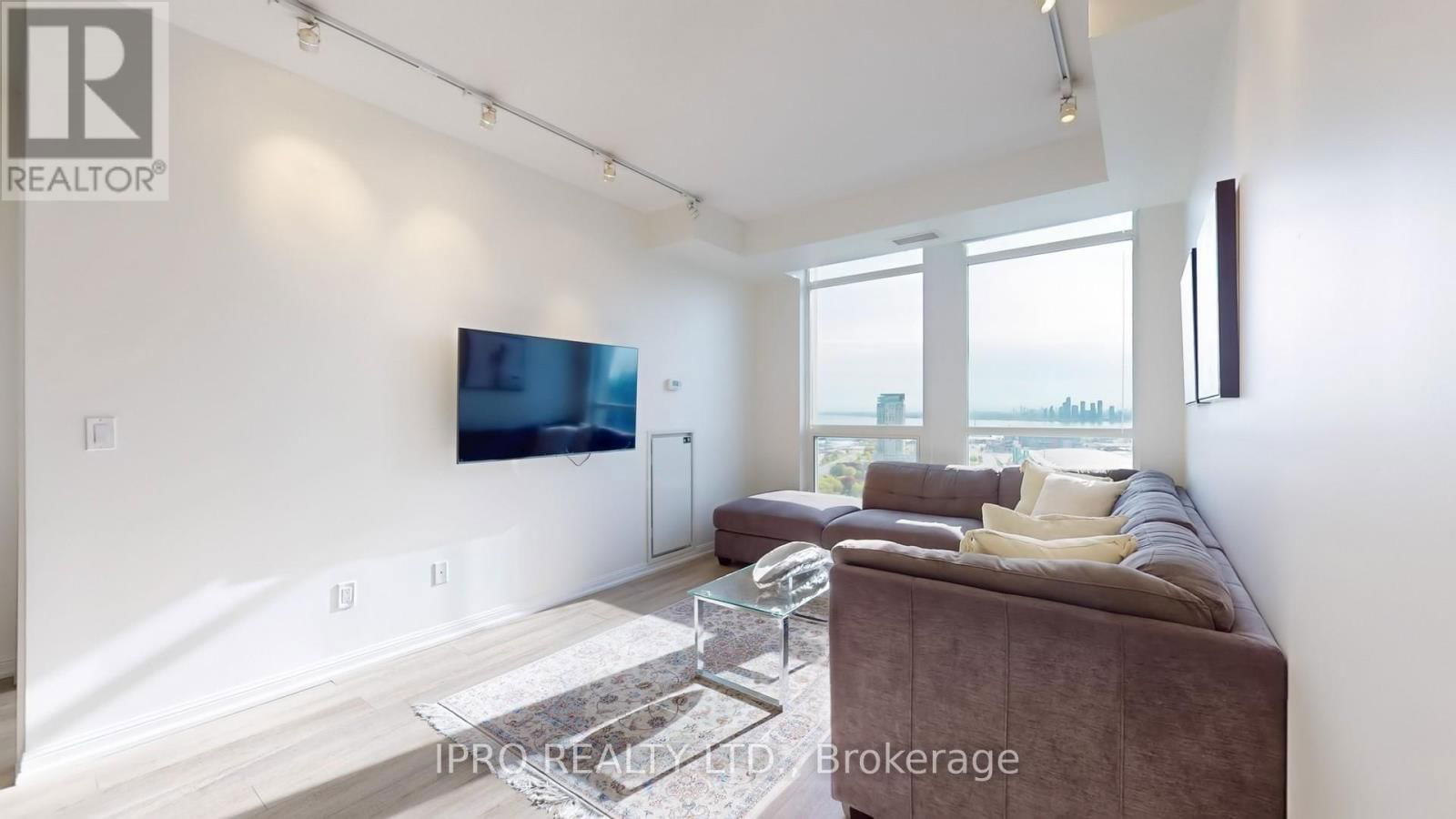 2707 - 628 FLEET STREET Image 7