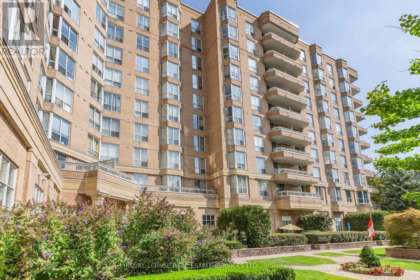 204 - 11 THORNCLIFFE PK DRIVE Image 18