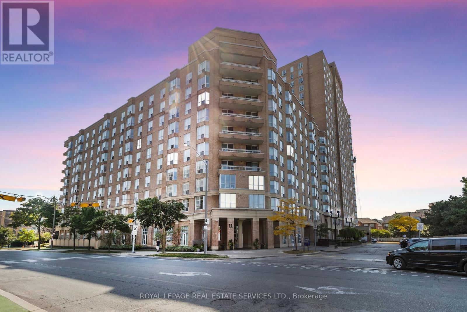 204 - 11 THORNCLIFFE PK DRIVE Image 2