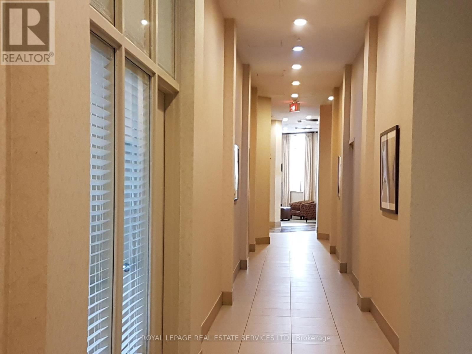 204 - 11 THORNCLIFFE PK DRIVE Image 22