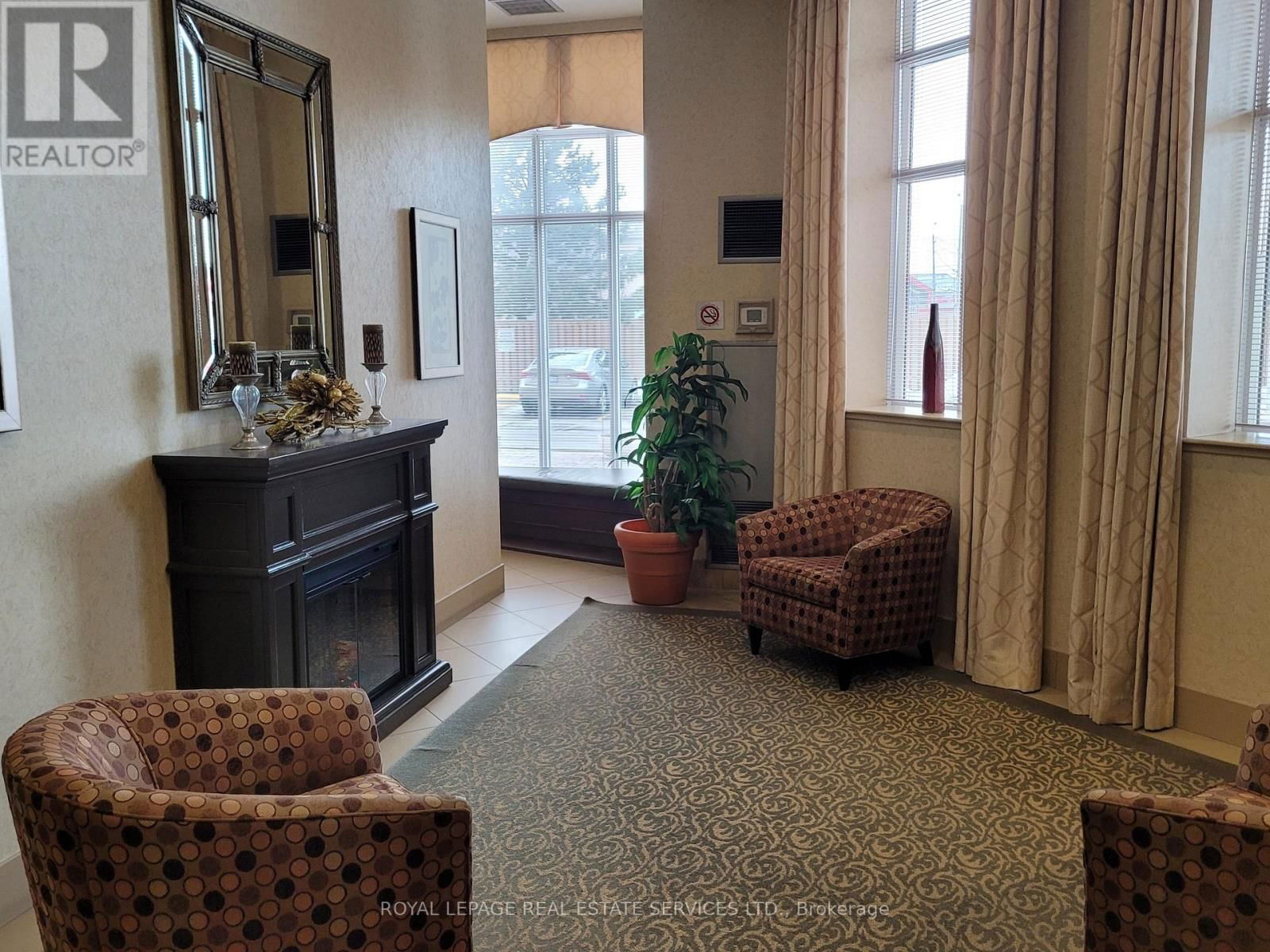 204 - 11 THORNCLIFFE PK DRIVE Image 23