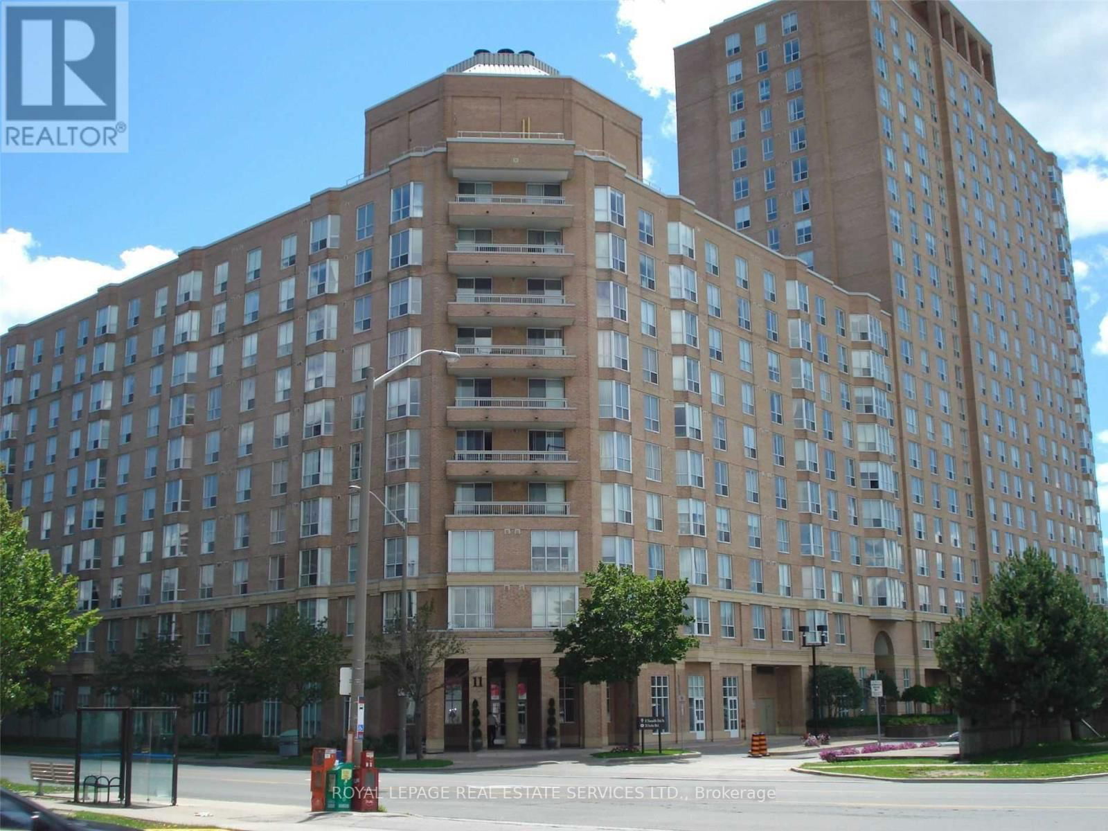 204 - 11 THORNCLIFFE PK DRIVE Image 4