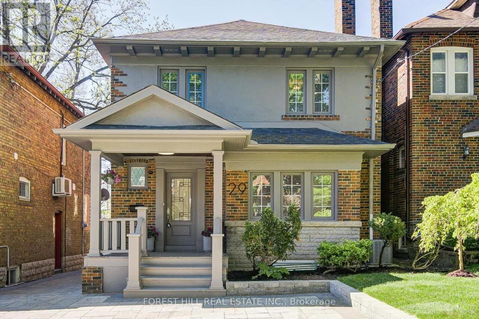 29 BURNABY BOULEVARD Image 1