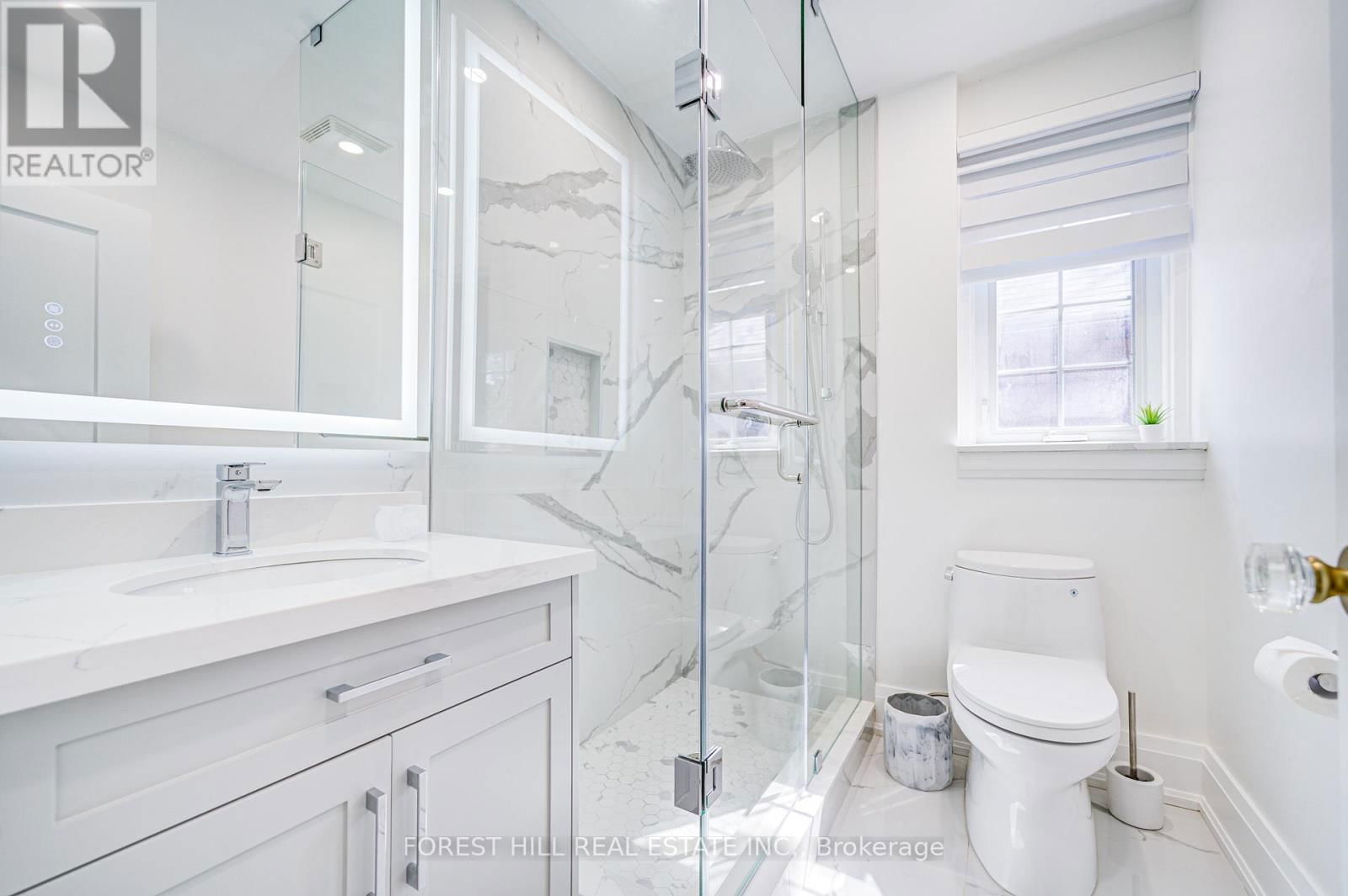 29 BURNABY BOULEVARD Image 21