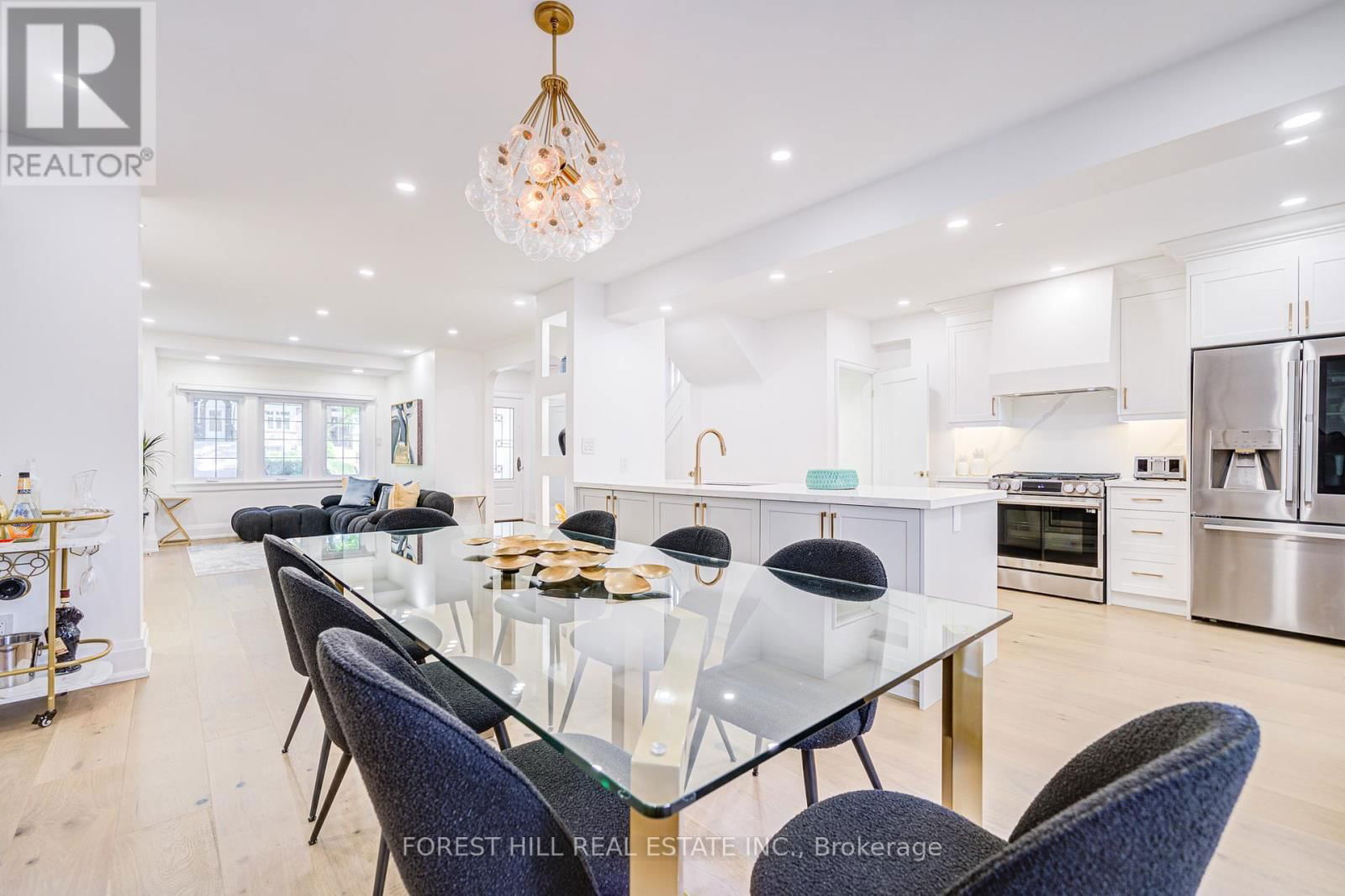 29 BURNABY BOULEVARD Image 9