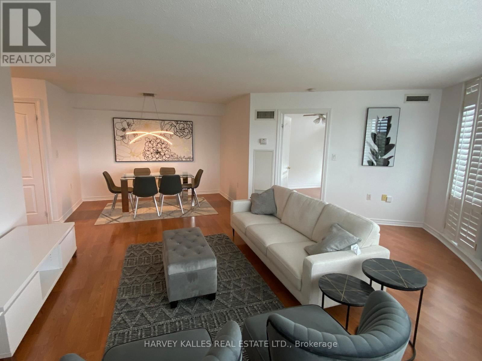 703 - 3830 BATHURST STREET Image 4