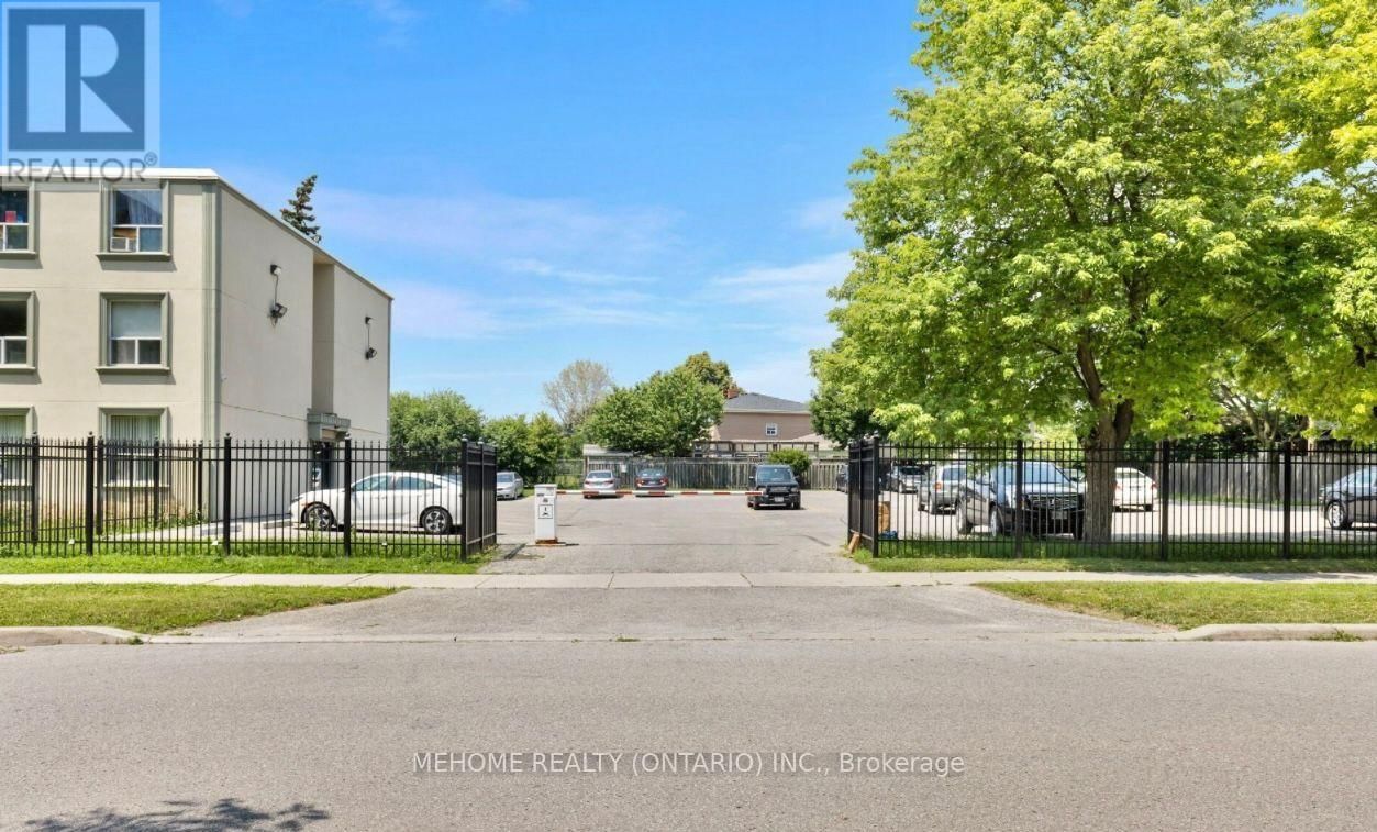 317 - 70 OLD SHEPPARD AVENUE Image 4
