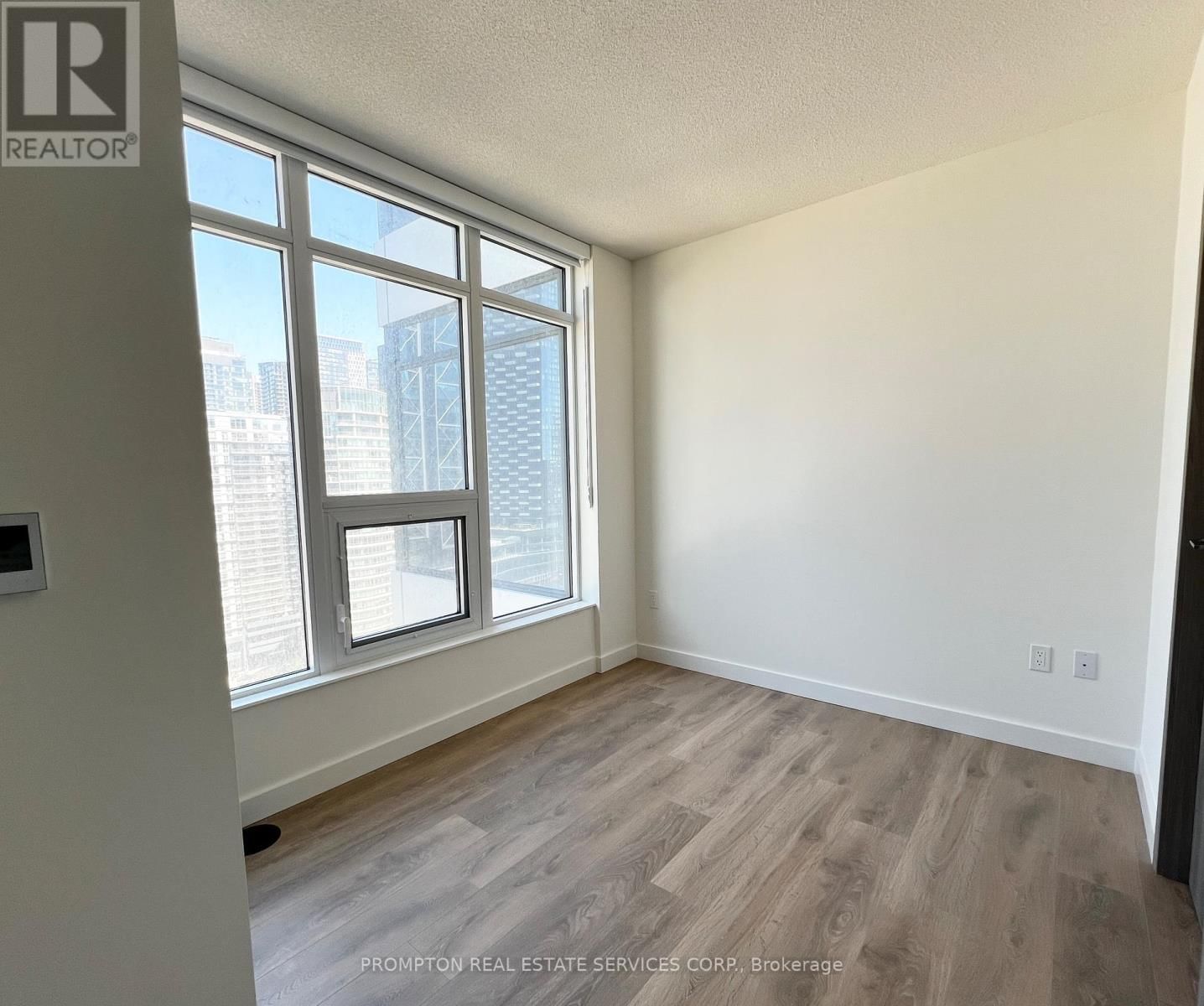 2211 - 1 CONCORD CITYPLACE WAY Image 14