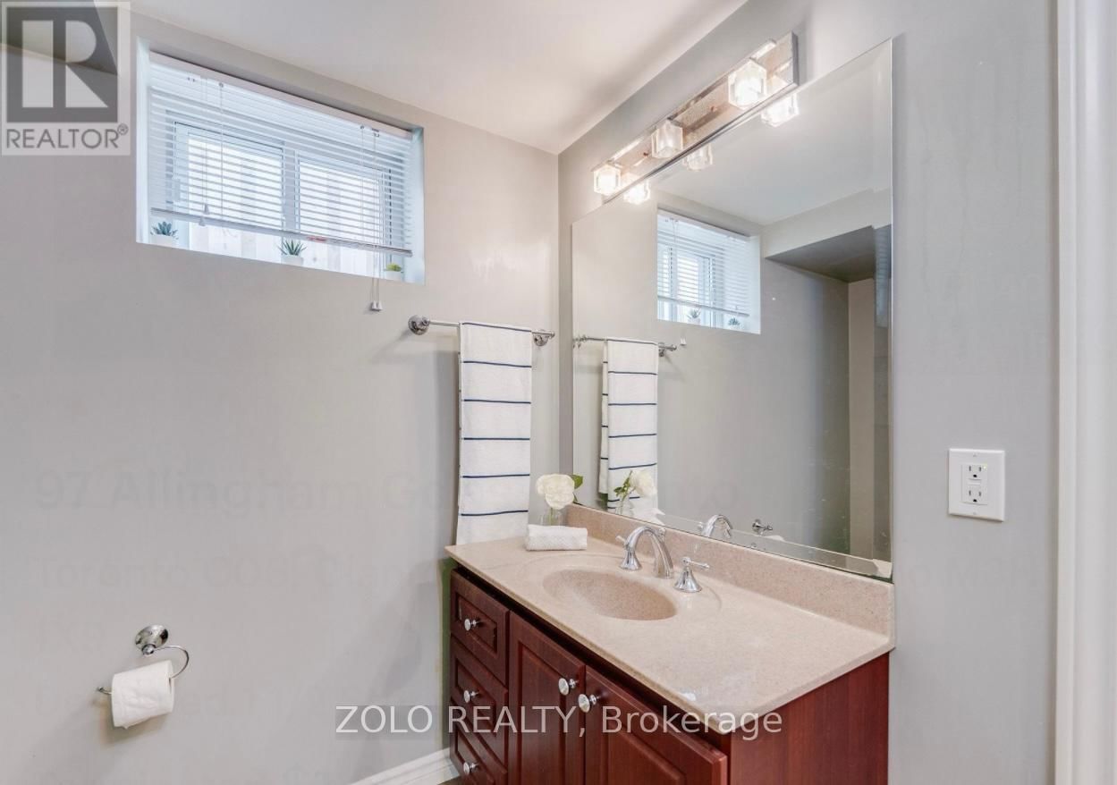 97 ALLINGHAM GARDENS Image 7