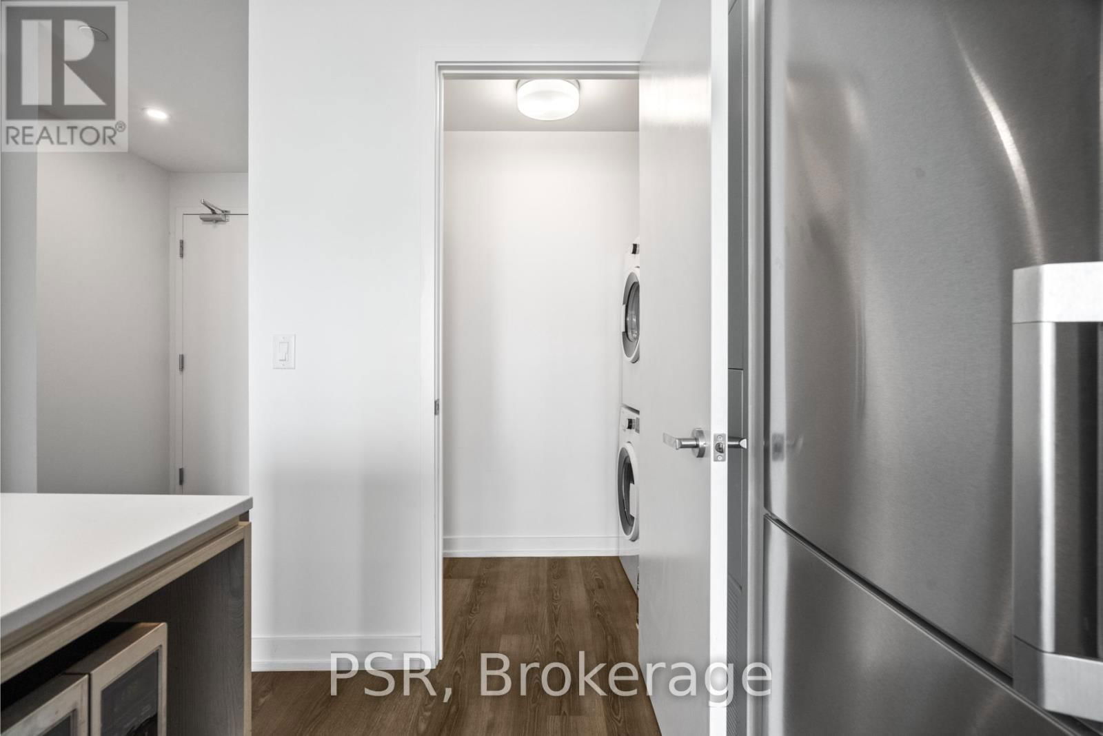 3303 - 25 ORDNANCE STREET Image 13
