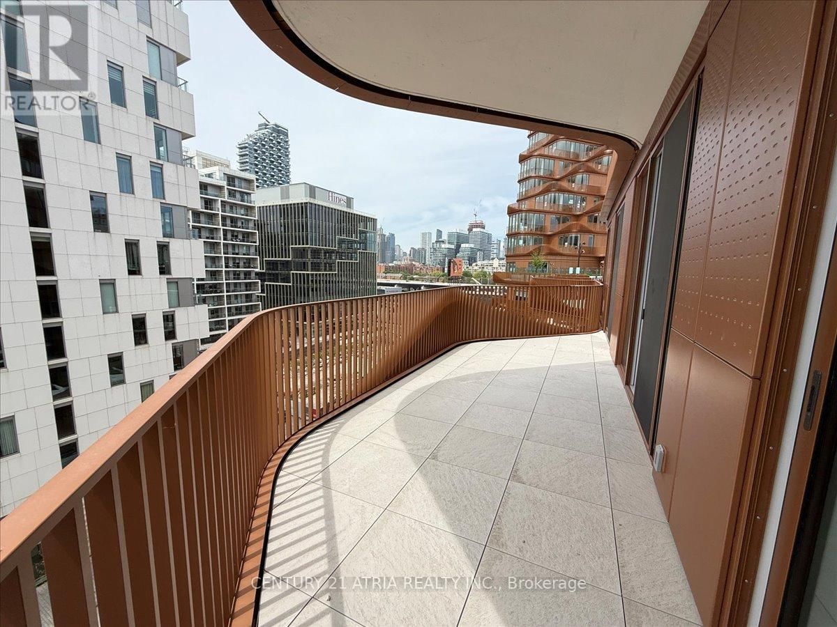 713 - 155 MERCHANTS WHARF Image 32