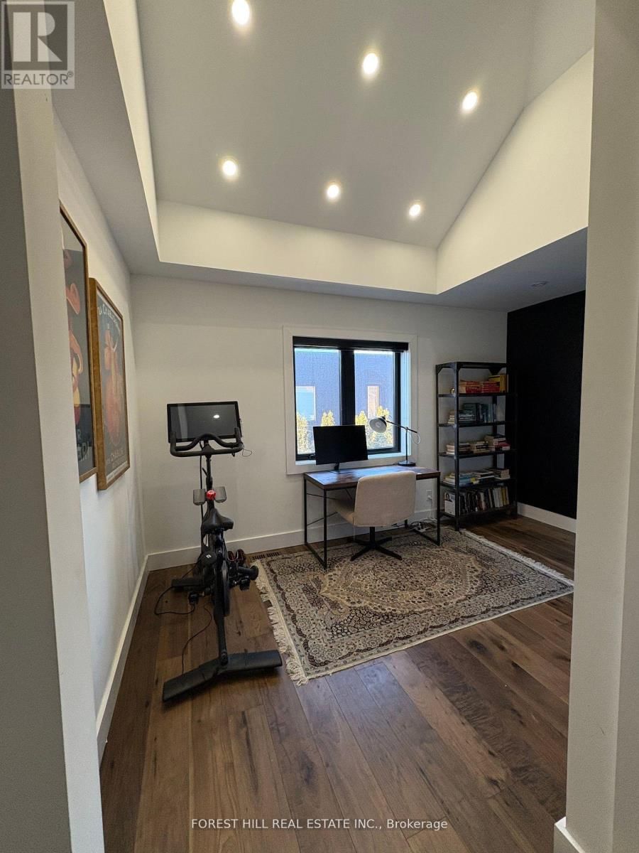 44 MANNING AVENUE Image 17