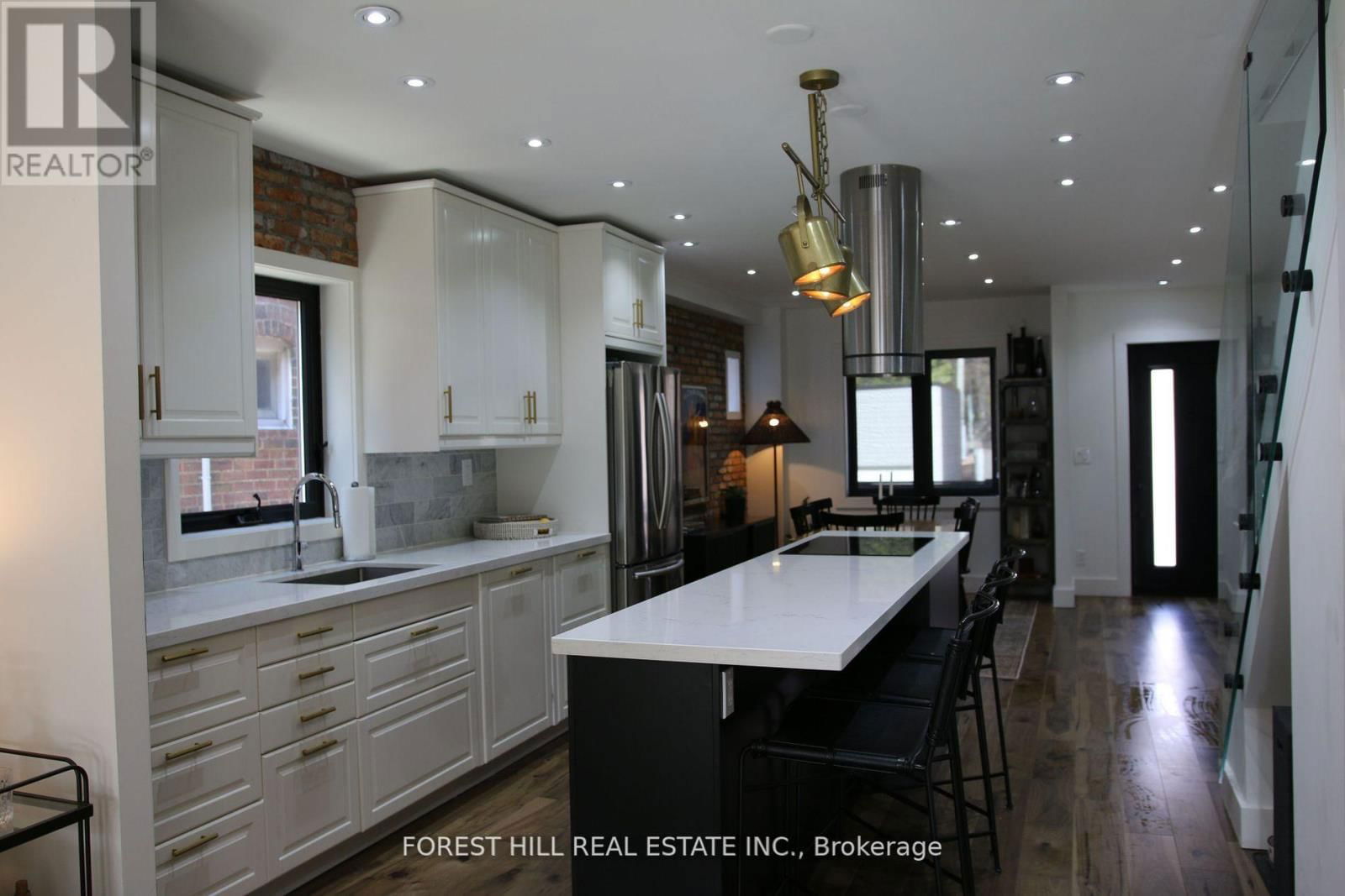 44 MANNING AVENUE Image 2