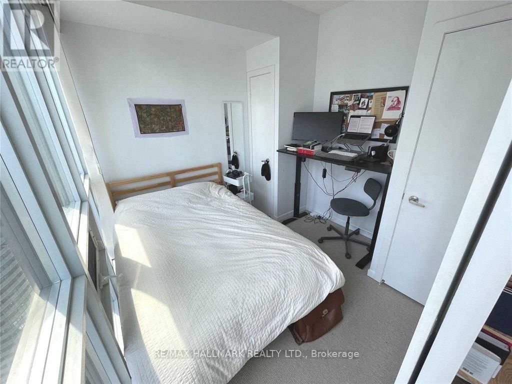3001 - 65 BREMNER BOULEVARD Image 10