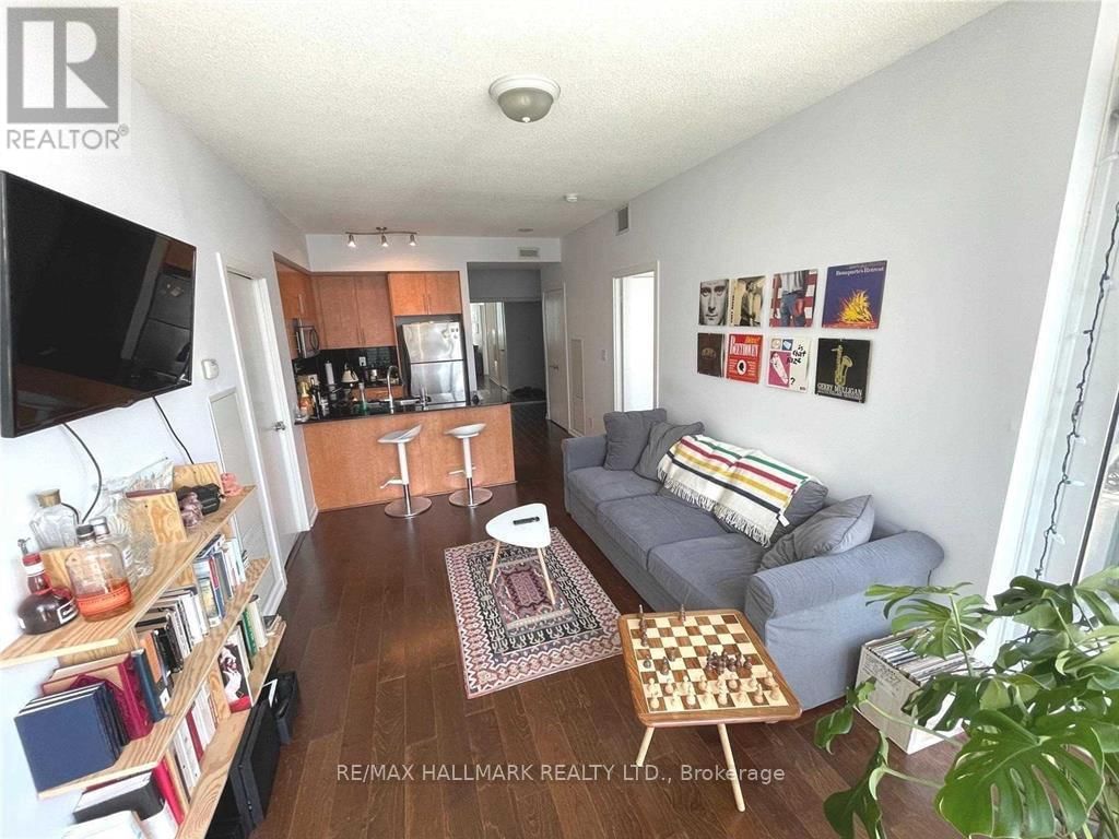 3001 - 65 BREMNER BOULEVARD Image 3