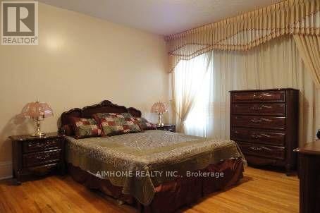 598 BATHURST STREET Image 6