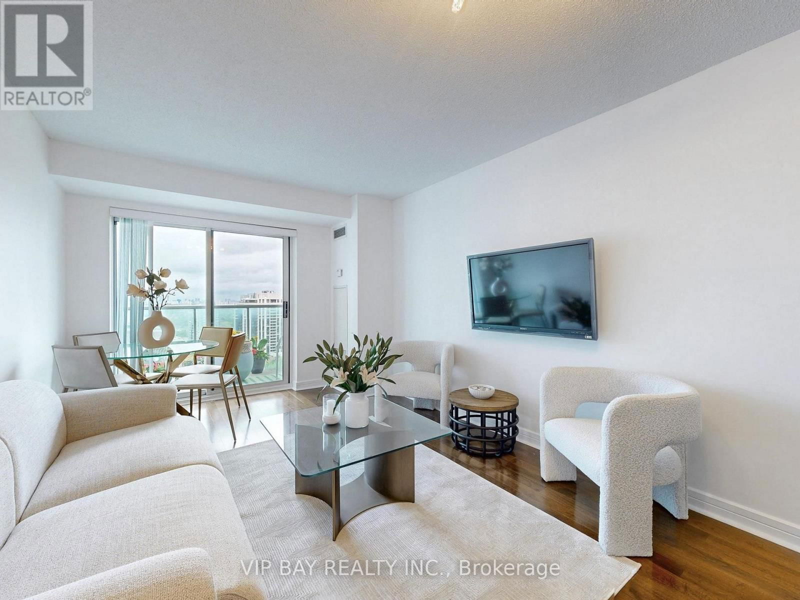 2204 - 18 HARRISON GARDEN BOULEVARD Image 4