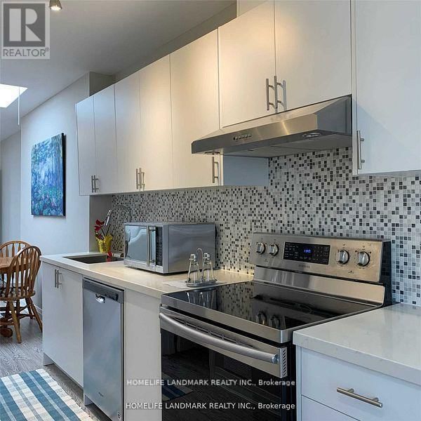 2615 YONGE STREET Image 11