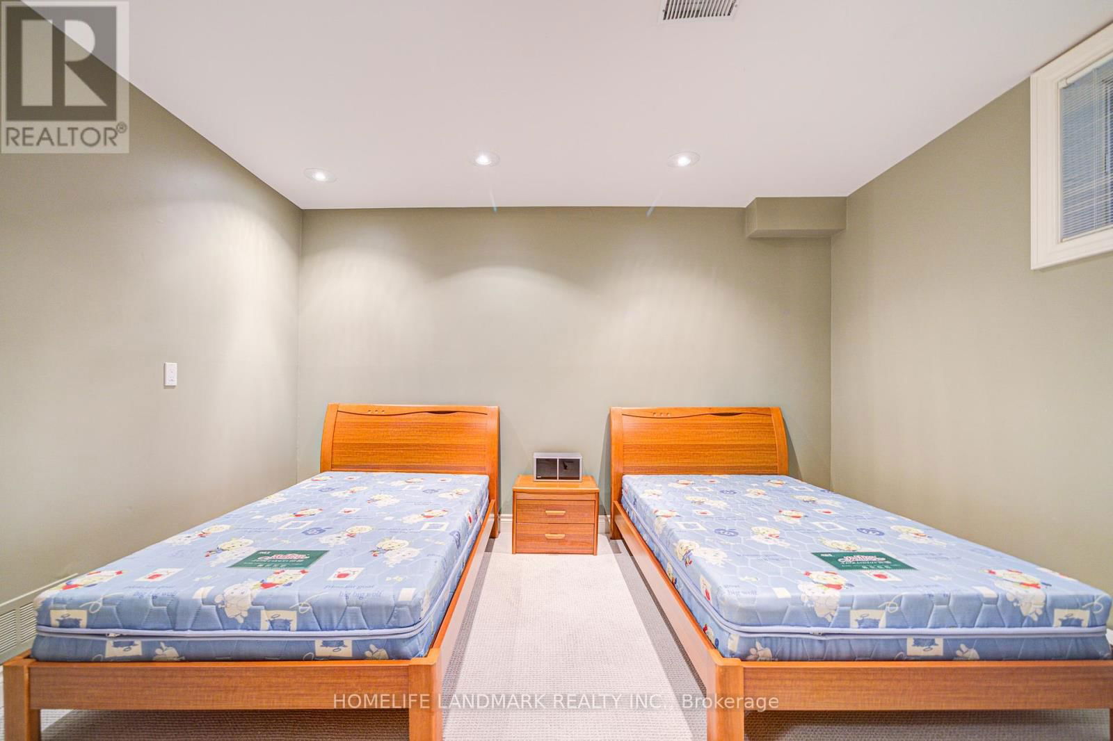 72 GORDON ROAD Image 45