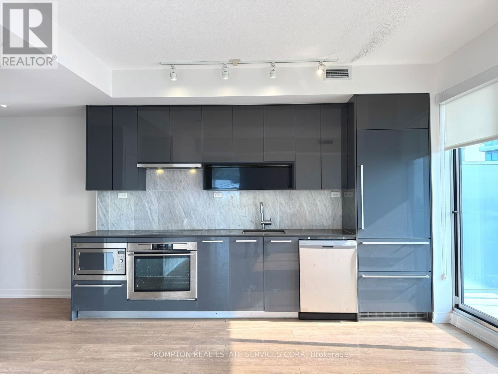 2210 - 115 MCMAHON DRIVE Image 3