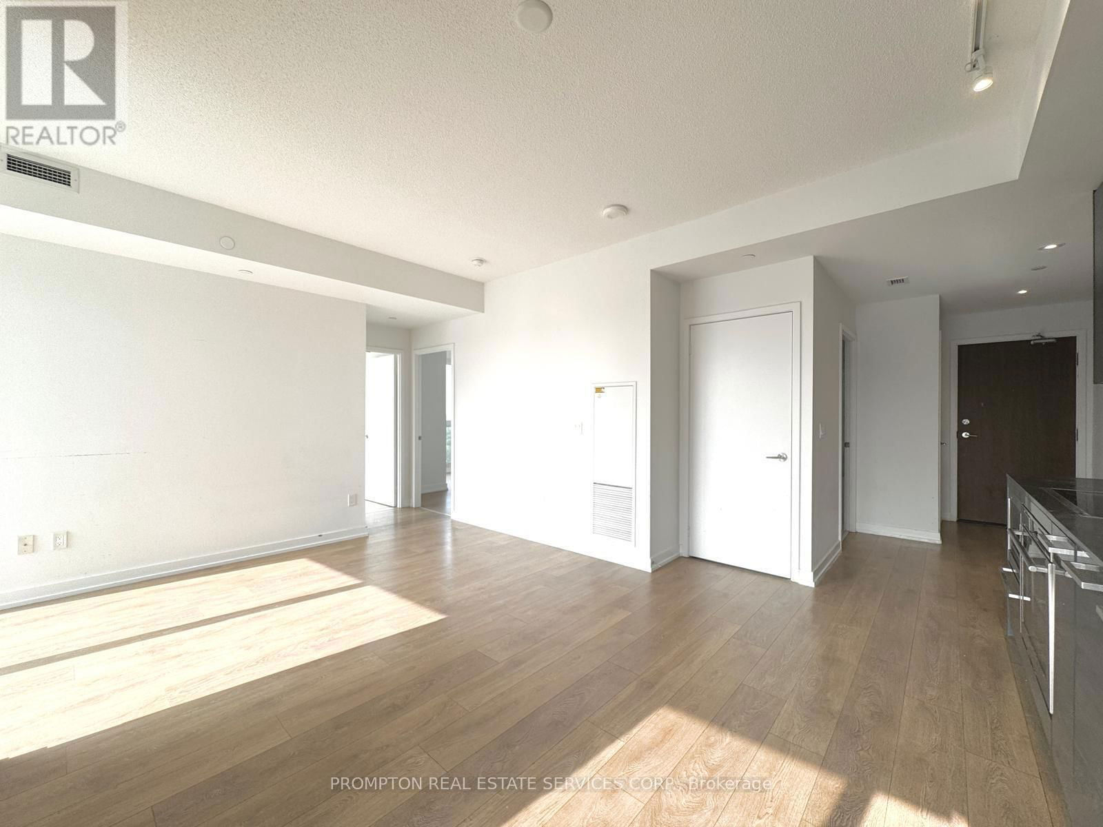 2210 - 115 MCMAHON DRIVE Image 4