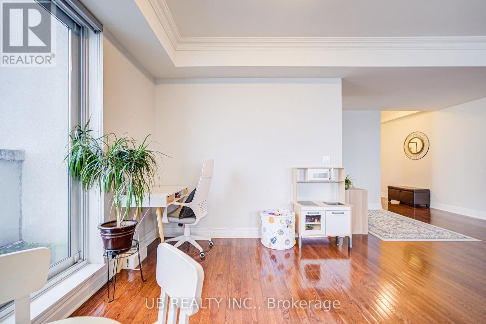 3201 - 35 BALMUTO STREET Image 22