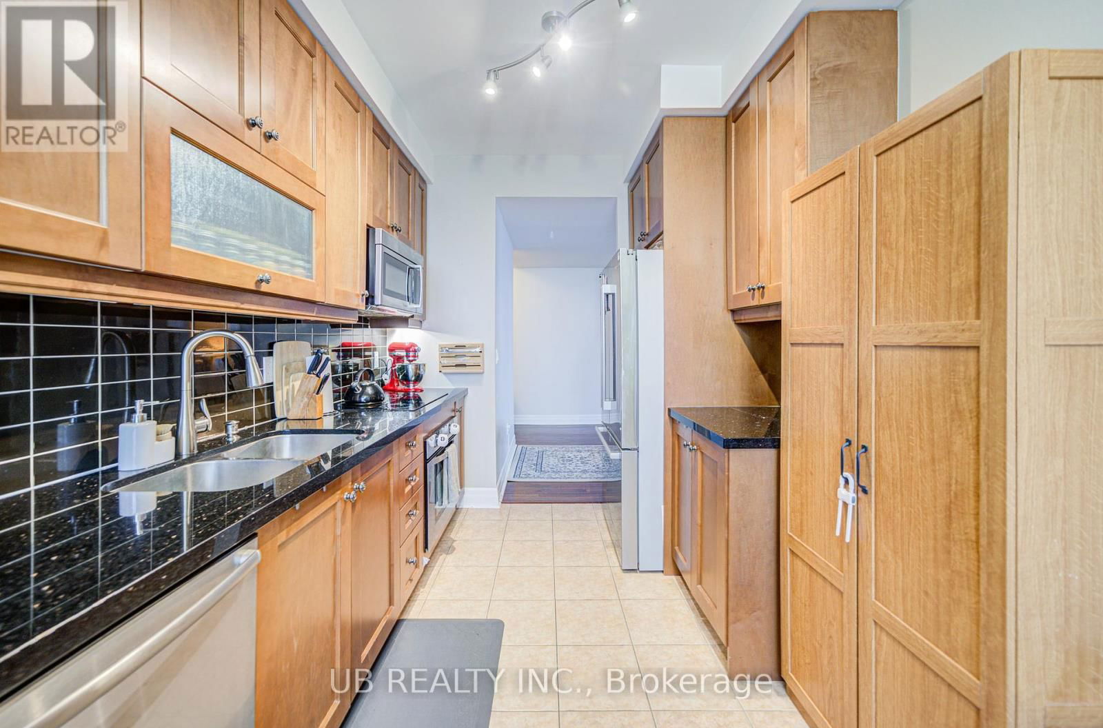 3201 - 35 BALMUTO STREET Image 30