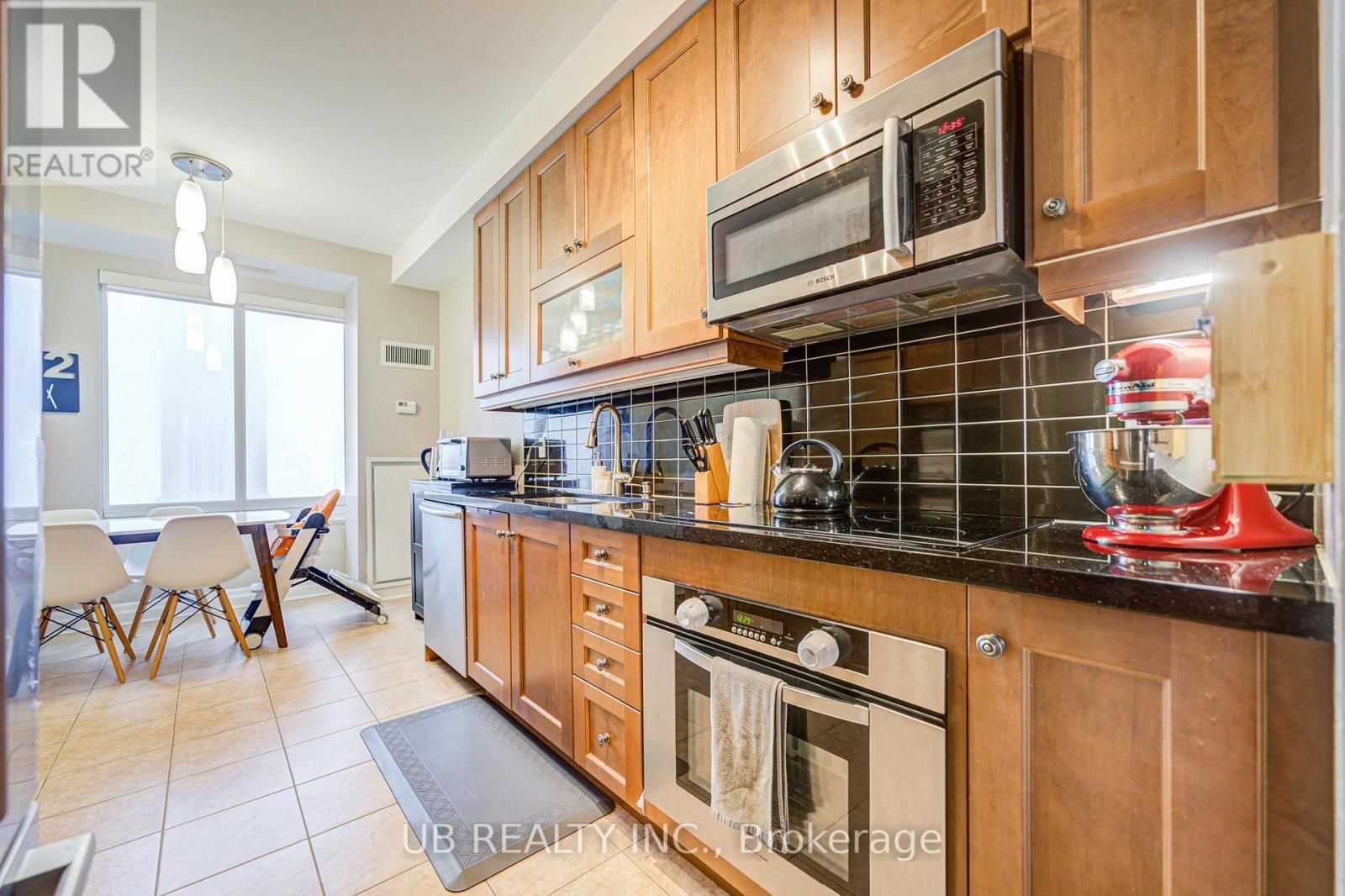 3201 - 35 BALMUTO STREET Image 31