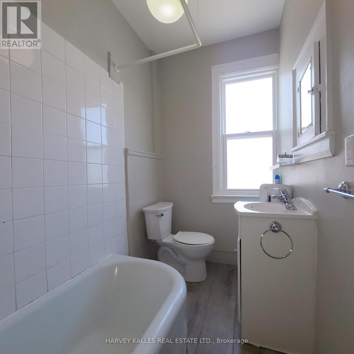5 - 1 BROOKDALE AVENUE Image 8