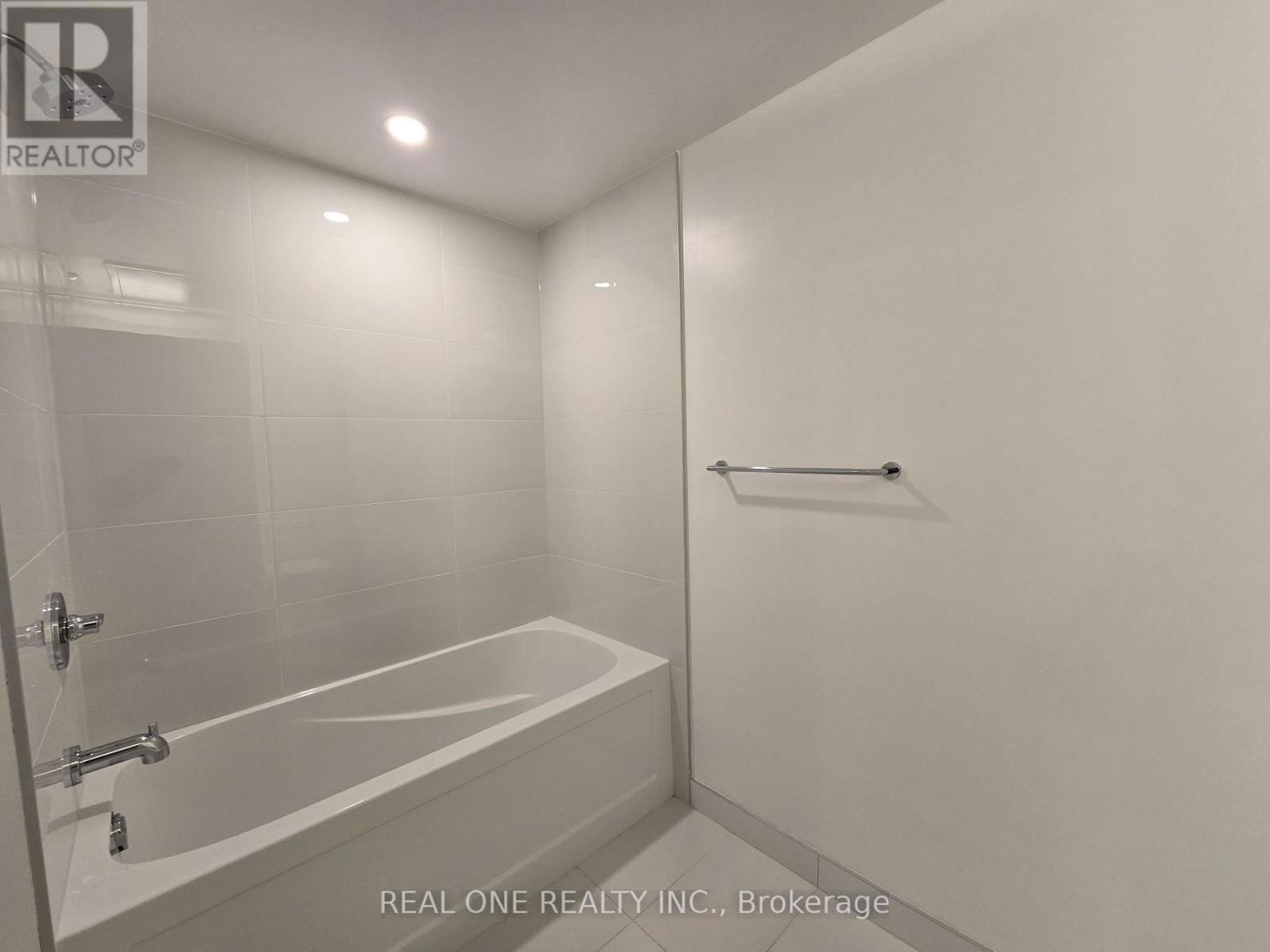 312 - 121 ST. PATRICK STREET Image 15