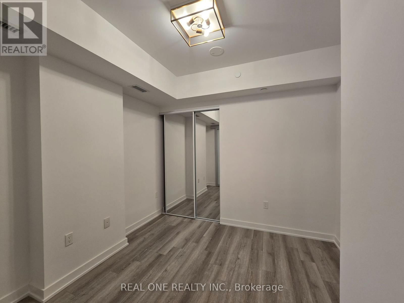 312 - 121 ST. PATRICK STREET Image 20