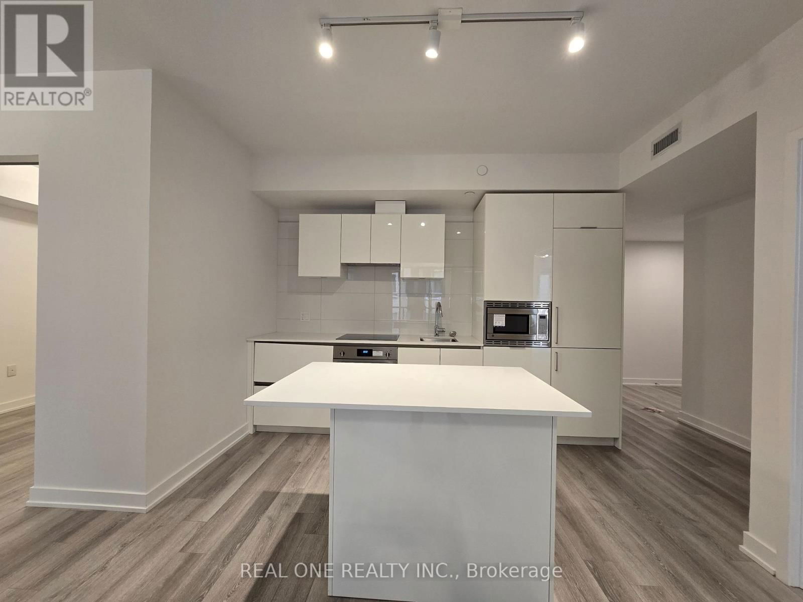 312 - 121 ST. PATRICK STREET Image 5