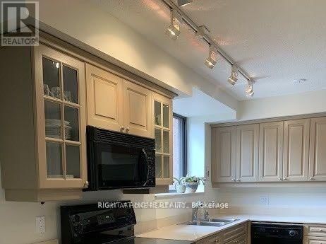 318 - 40 SYLVAN VALLEY WAY Image 8